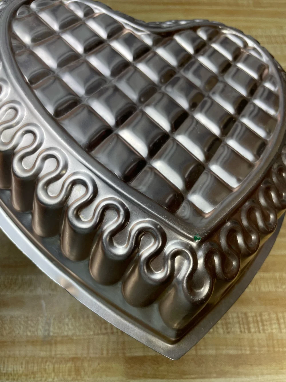 Vintage Copper Quilted Heart Cake Pan Dessert Mold